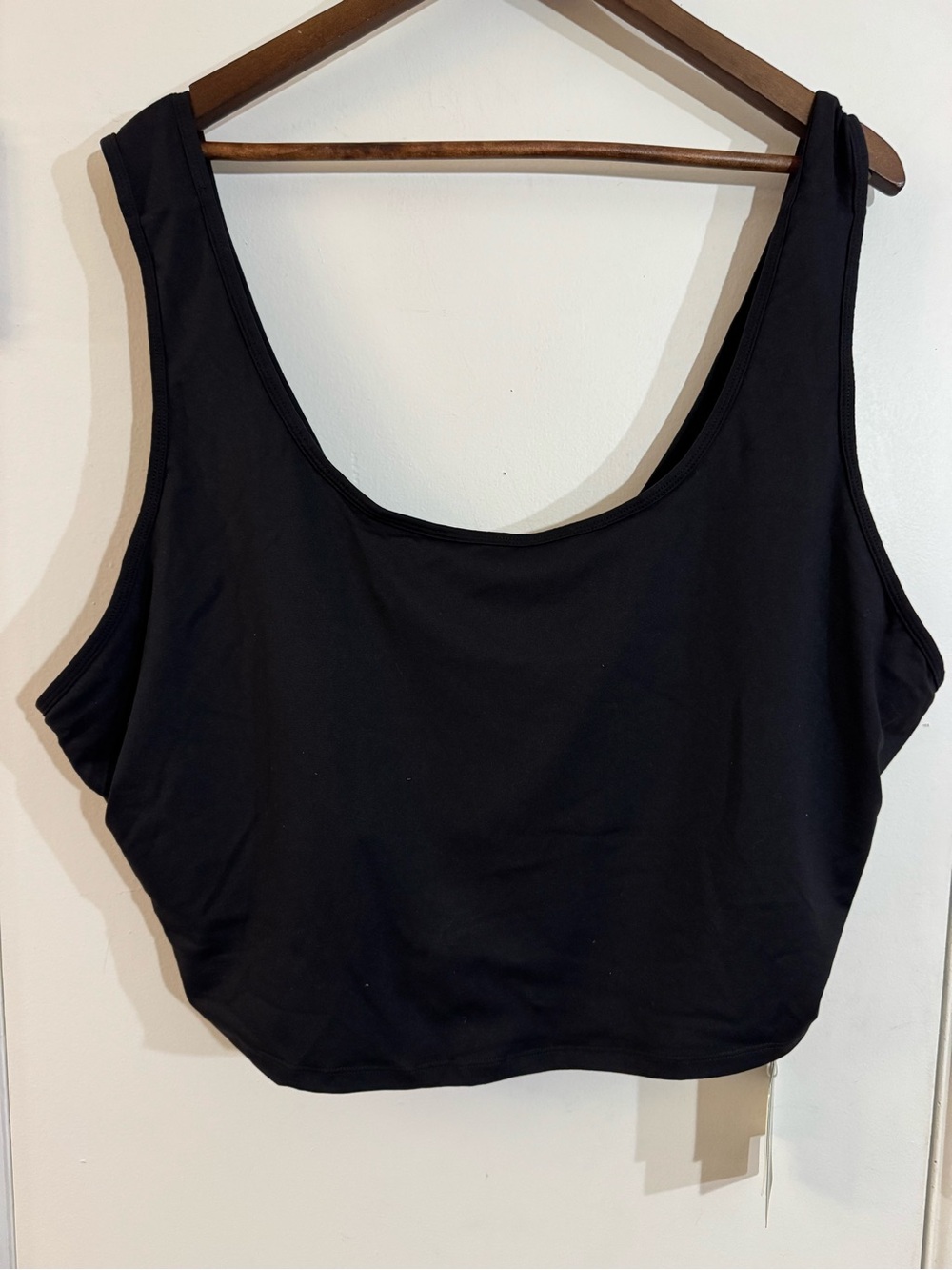 HALARA Black Scoop Crop Sports Bra